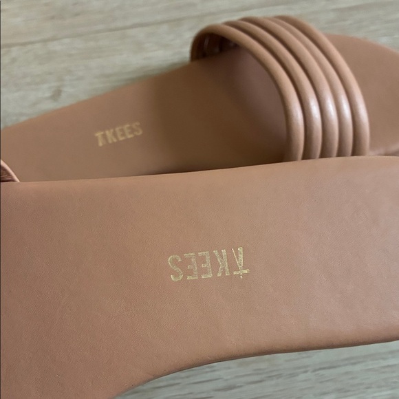 TKEES Tan Multi-Strap Slide Sandals - Picture 2 of 4